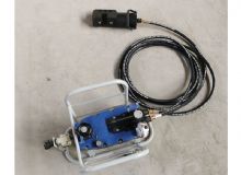 點(diǎn)擊查看詳細(xì)信息<br>標(biāo)題：錨索張拉機(jī)具 閱讀次數(shù)：1724